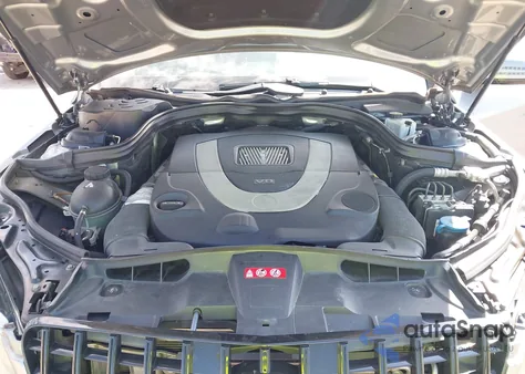 2011 Mercedes-Benz E 550 4Matic из США, поврежденный, VIN WDDHF9AB3BA302388